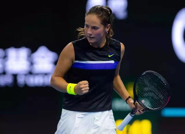 会发现她的 会发现她的