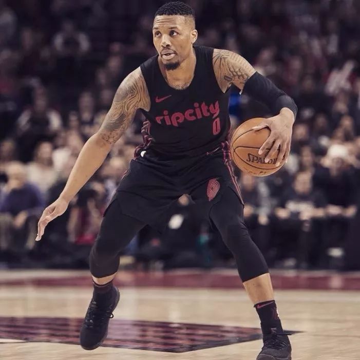 新疆男篮的 新疆男篮的